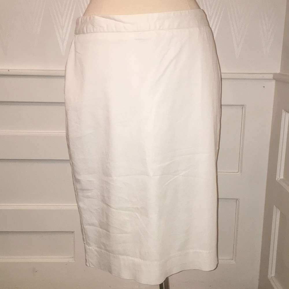 White lined skirt 10